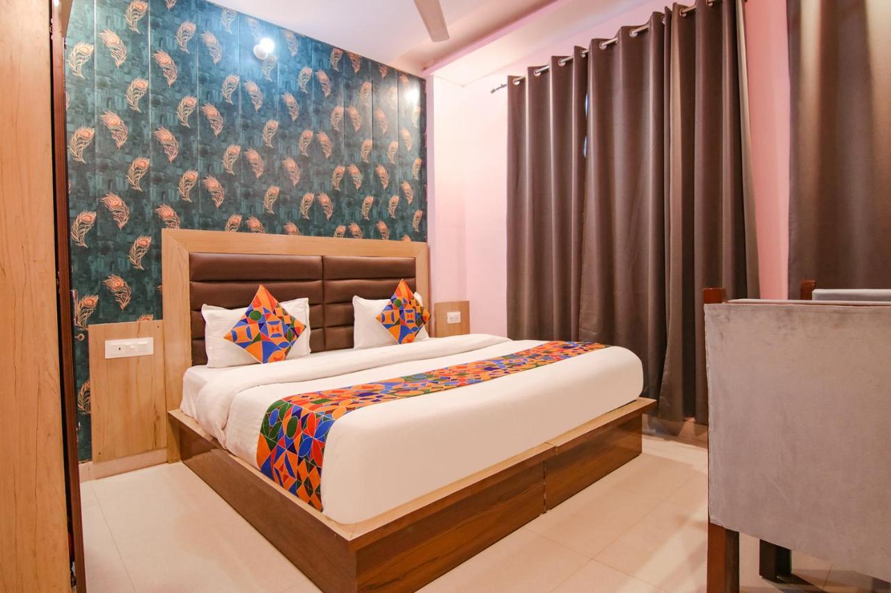 Hotel Kaanha Residency Inn By Shree Krishna Hospitality Risikés Kültér fotó