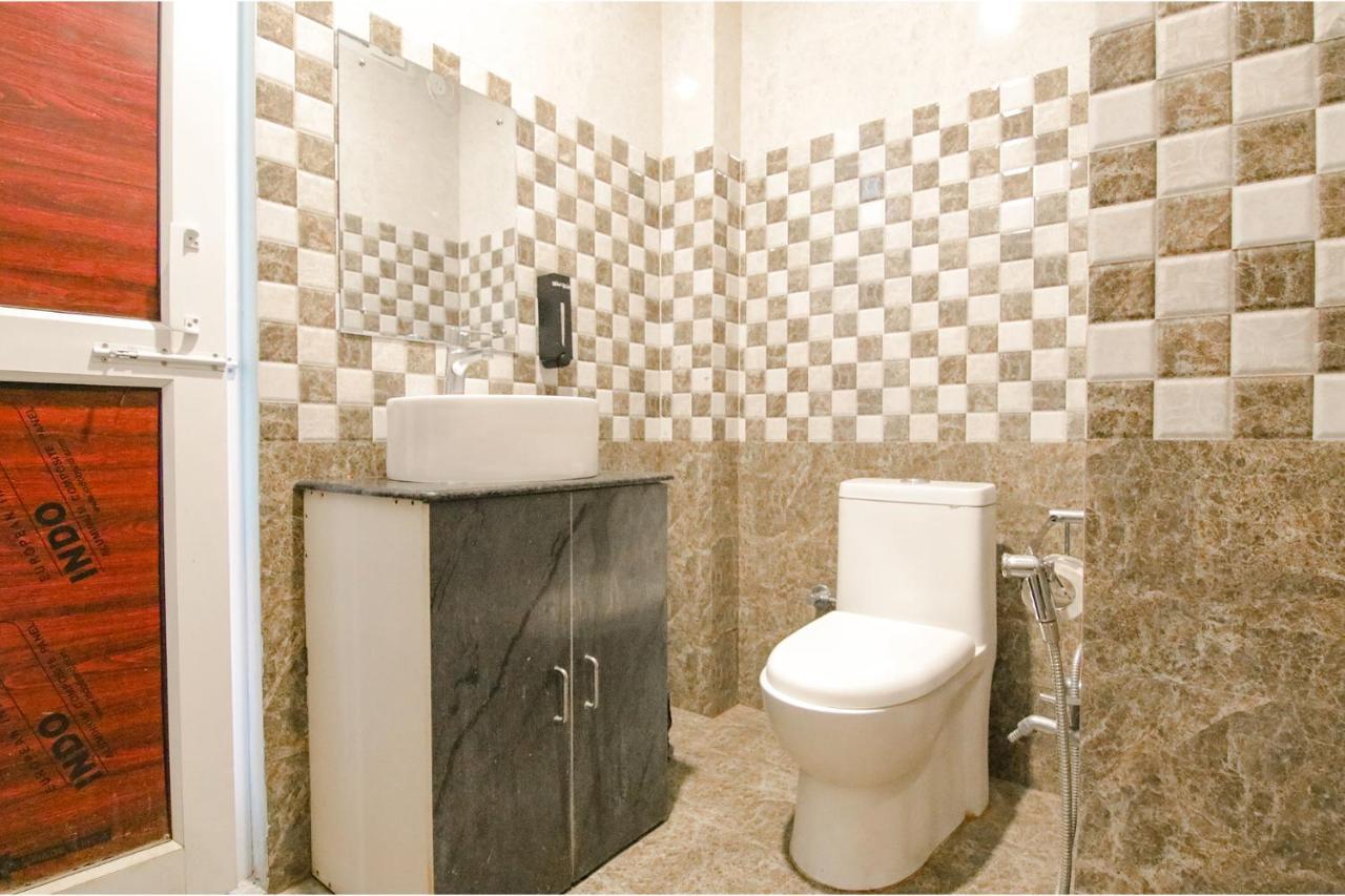Hotel Kaanha Residency Inn By Shree Krishna Hospitality Risikés Kültér fotó