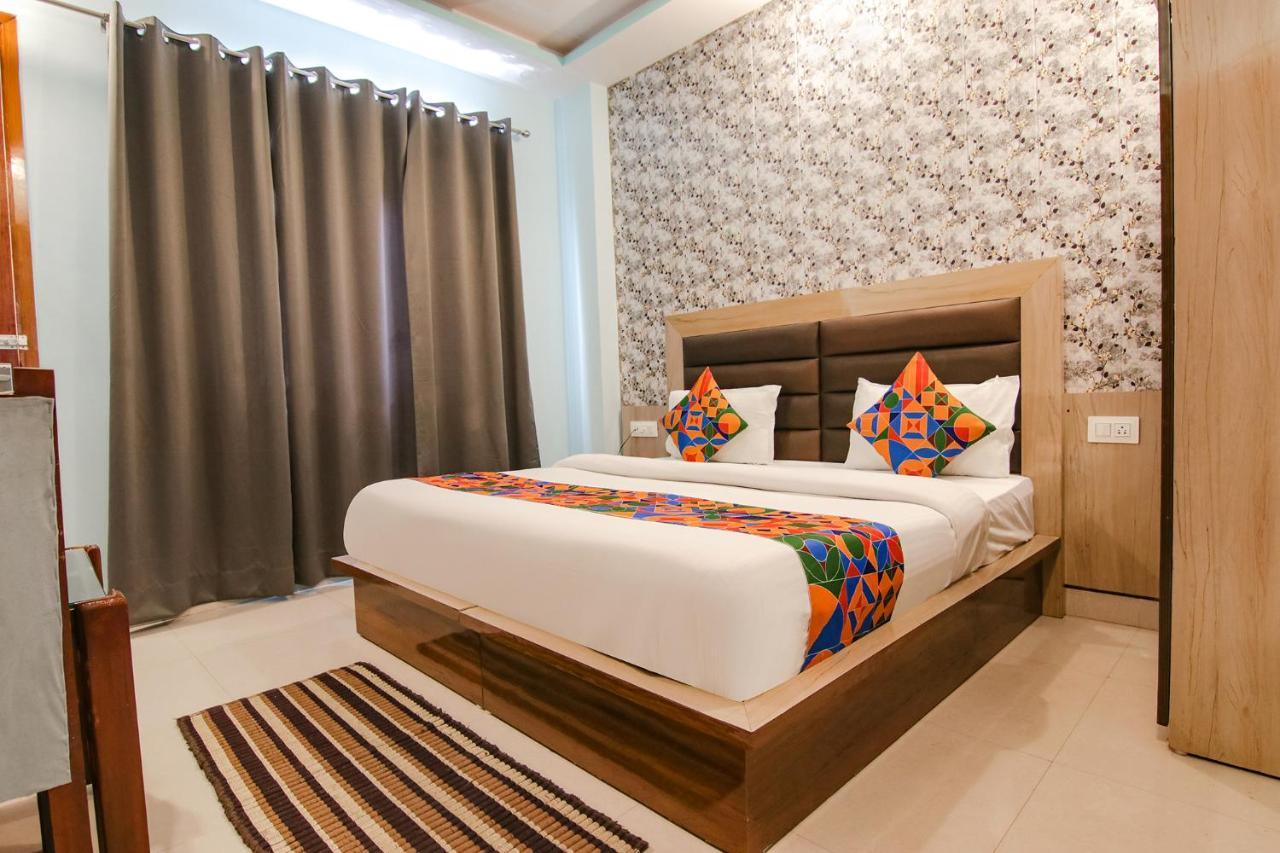 Hotel Kaanha Residency Inn By Shree Krishna Hospitality Risikés Kültér fotó