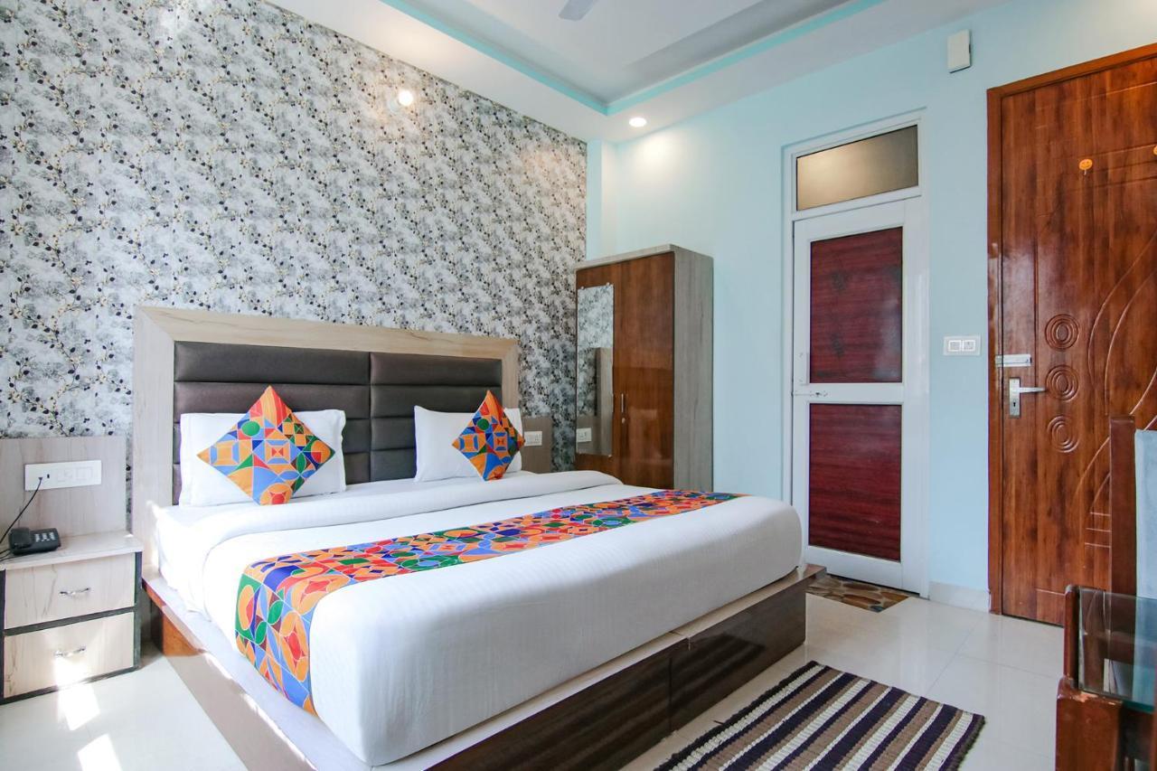 Hotel Kaanha Residency Inn By Shree Krishna Hospitality Risikés Kültér fotó