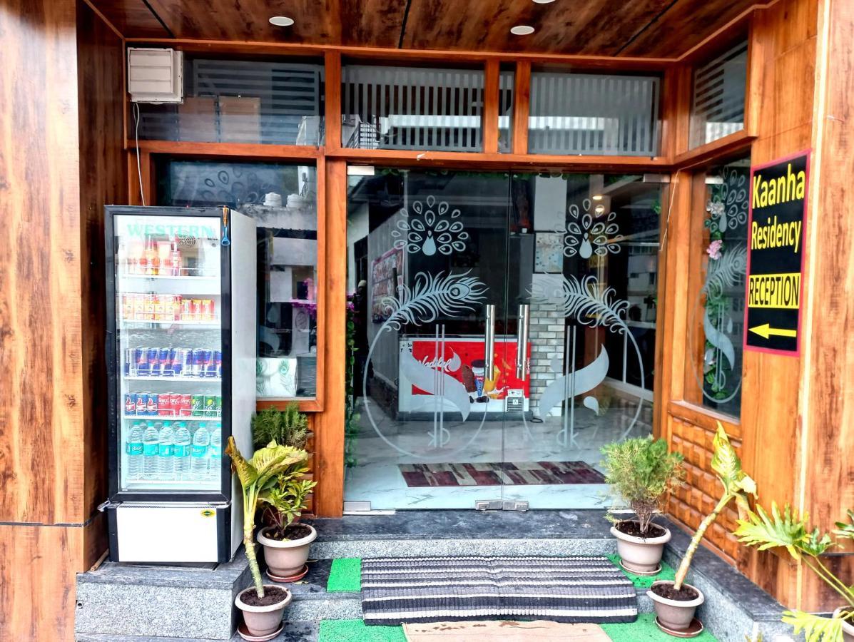 Hotel Kaanha Residency Inn By Shree Krishna Hospitality Risikés Kültér fotó