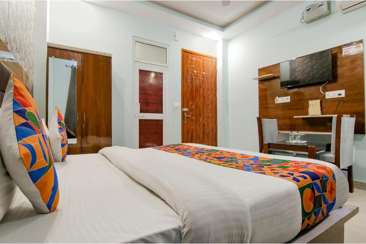 Hotel Kaanha Residency Inn By Shree Krishna Hospitality Risikés Kültér fotó