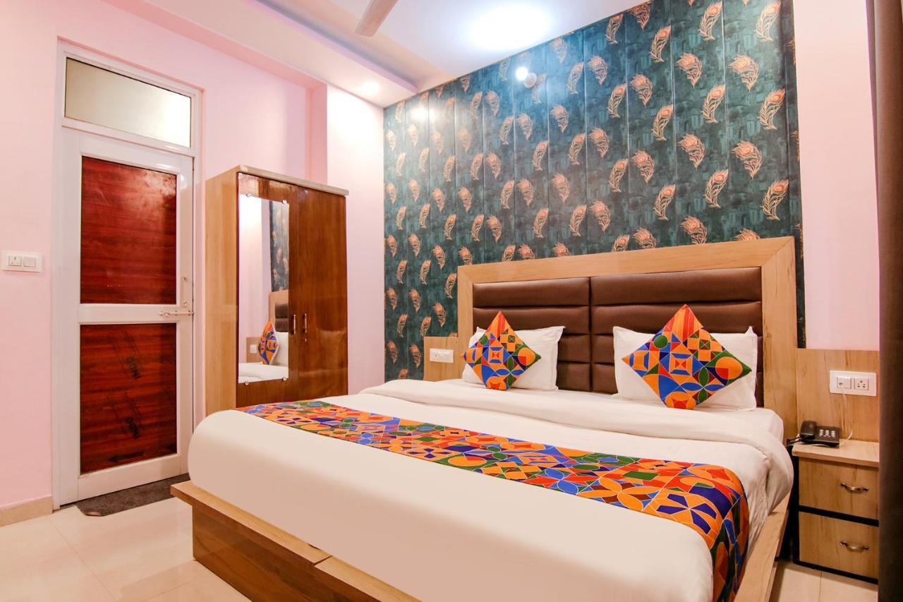 Hotel Kaanha Residency Inn By Shree Krishna Hospitality Risikés Kültér fotó