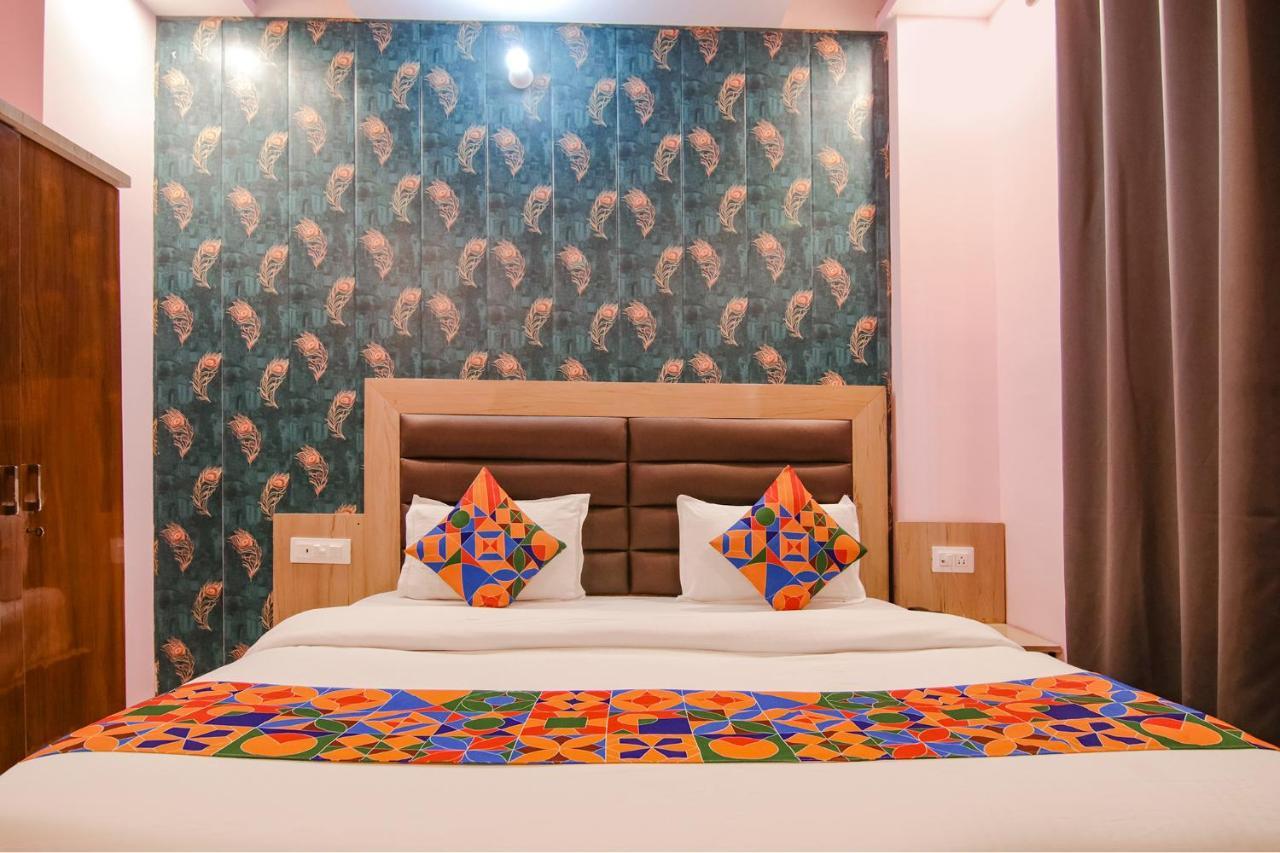 Hotel Kaanha Residency Inn By Shree Krishna Hospitality Risikés Kültér fotó