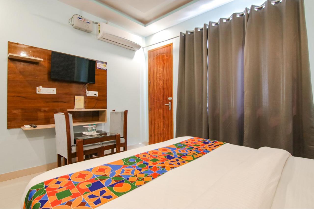 Hotel Kaanha Residency Inn By Shree Krishna Hospitality Risikés Kültér fotó