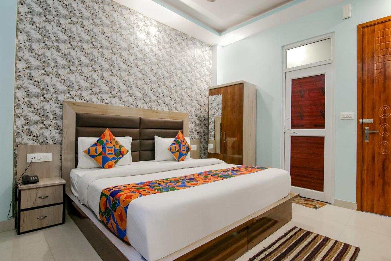 Hotel Kaanha Residency Inn By Shree Krishna Hospitality Risikés Kültér fotó