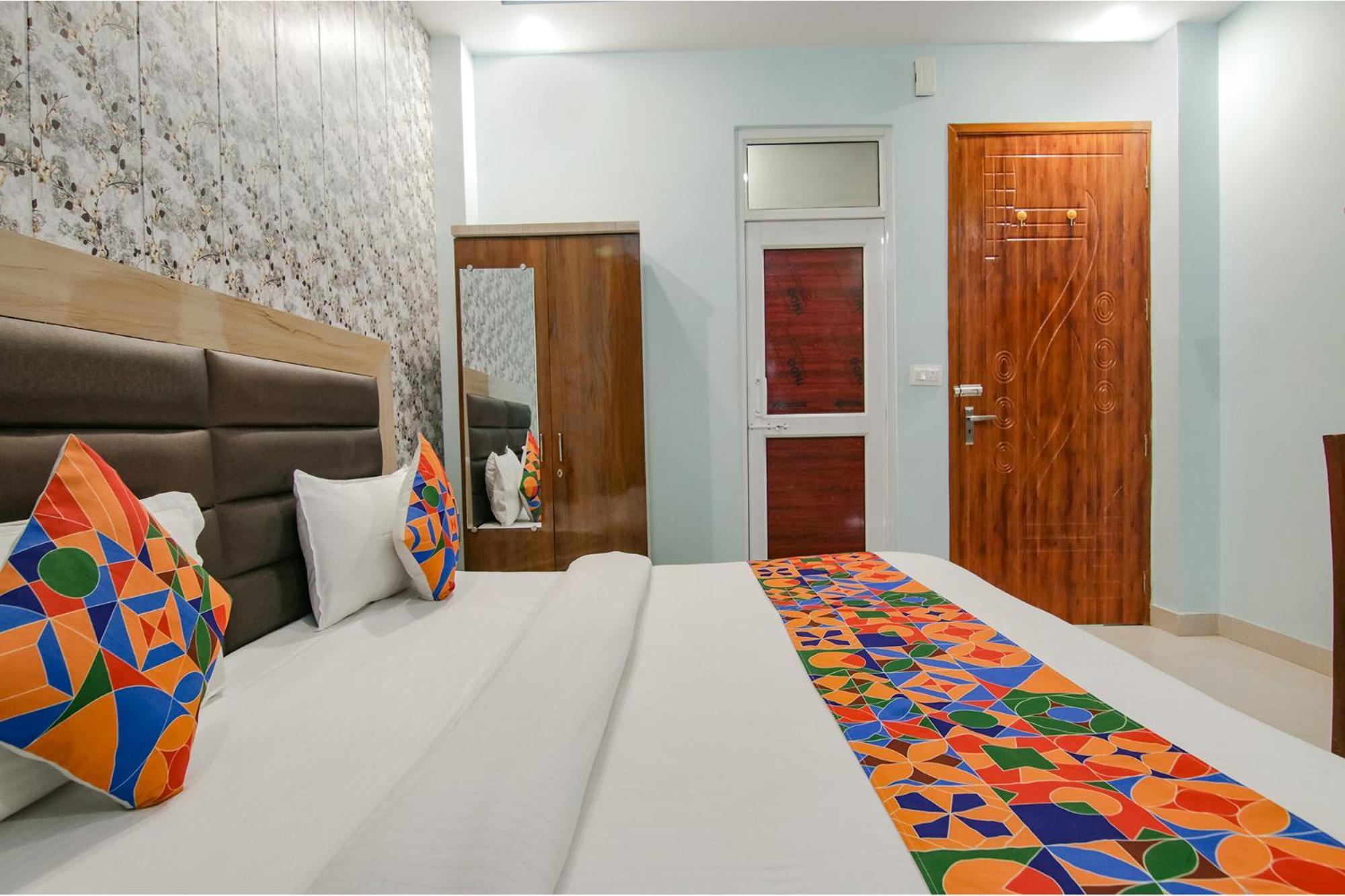 Hotel Kaanha Residency Inn By Shree Krishna Hospitality Risikés Szoba fotó